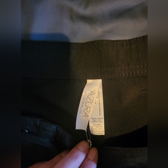 Brand new black swim shorts - Picture 3 of 4